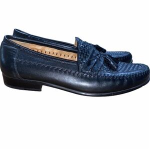 Domani mens black tasseled leather loafers size 13M